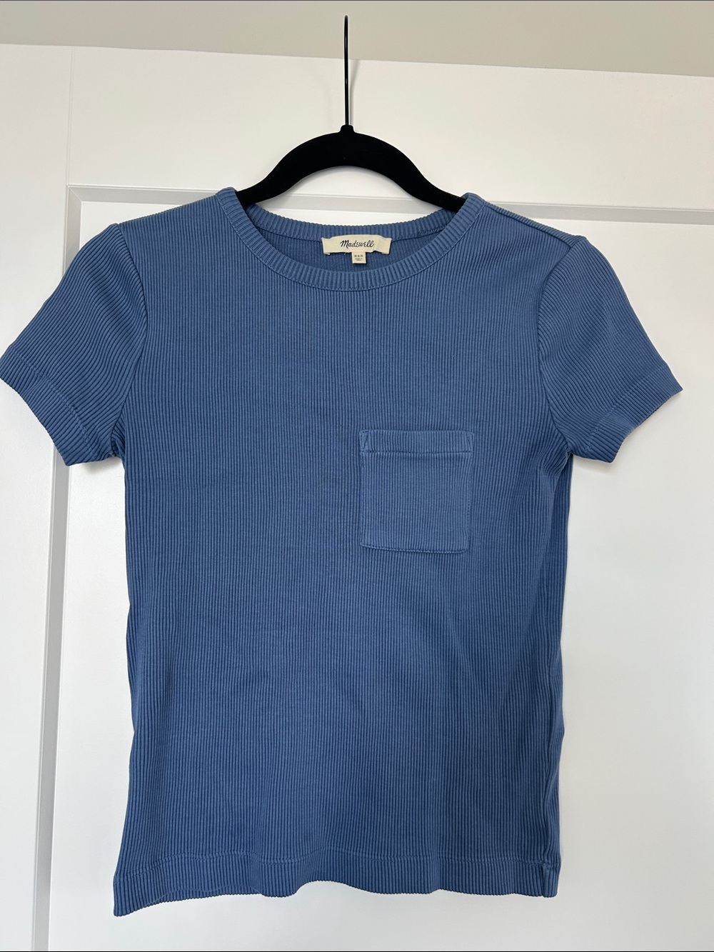 Madewell Ribbed Short Sleeve Pocket Tee in Dusty Blue
